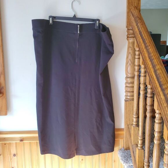 Torrid X Rebel Wilson Heart Patch Pencil Skirt Size 4X - Picture 4 of 7